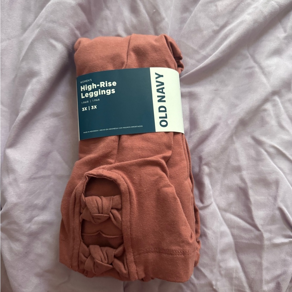 Leggings.